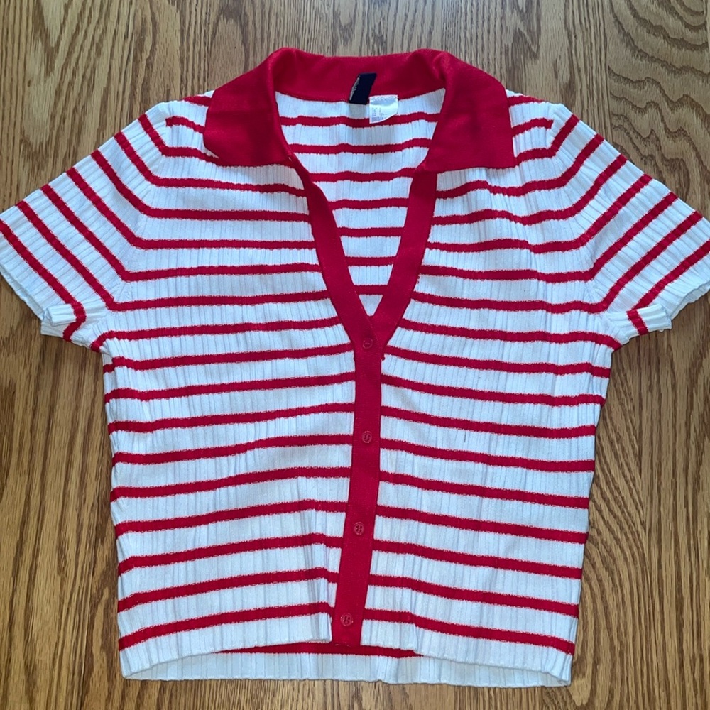 h&m Buttoned up stripe stretchy collared tee